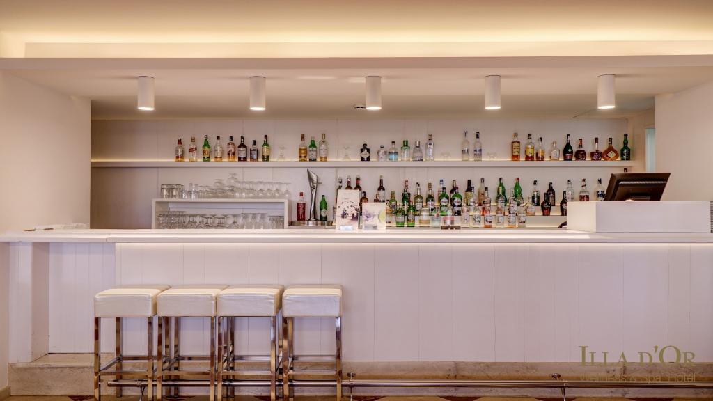 hotel illa dor and club apartaments