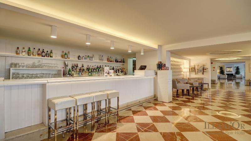hotel illa dor and club apartaments