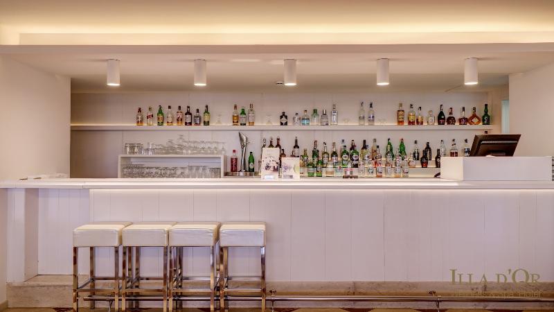 hotel illa dor and club apartaments
