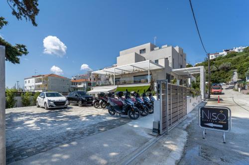 niso skiathos