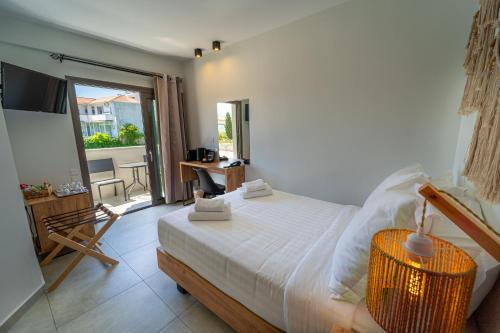 niso skiathos