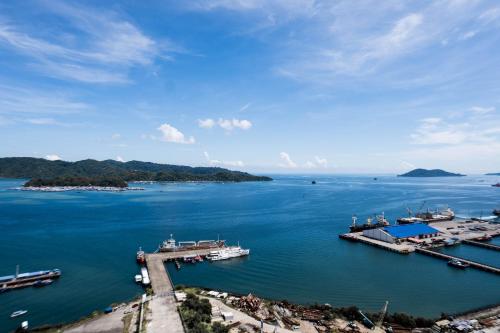 jesselton quay by pinstay