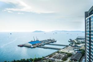jesselton quay by pinstay
