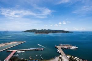 jesselton quay by pinstay
