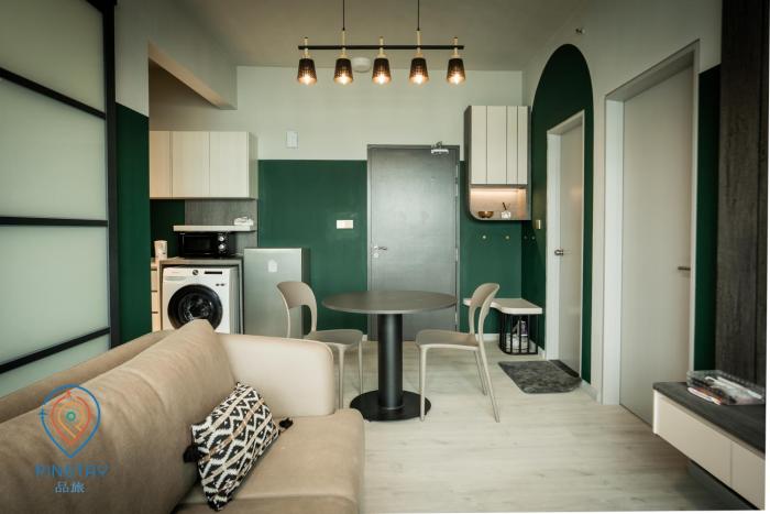 jesselton quay by pinstay