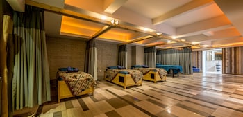 grande valore hotel and serviced apartment