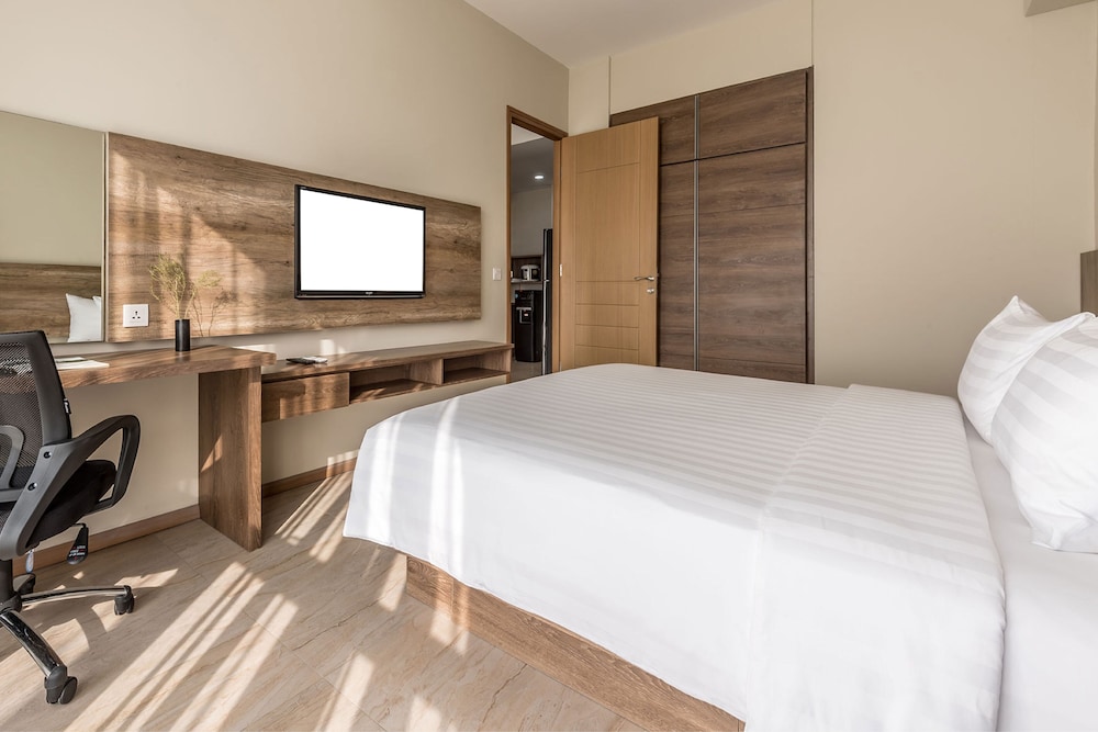 grande valore hotel and serviced apartment