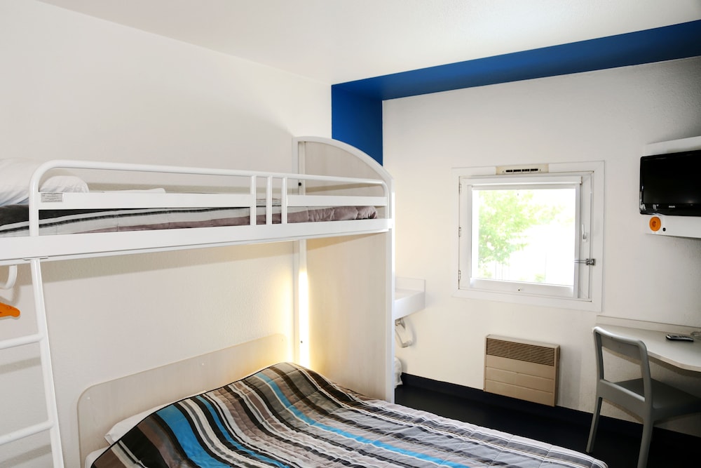 hotelf1 orange centre echangeur a7 a9