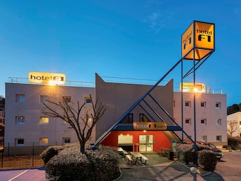 hotelf1 orange centre echangeur a7 a9