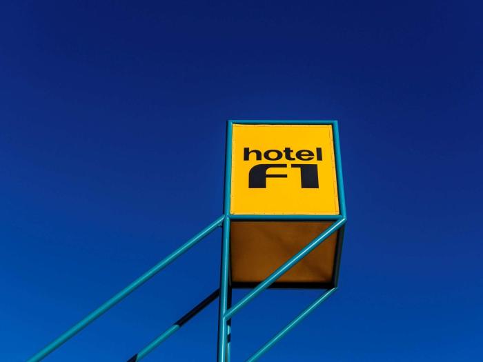 hotelf1 nimes ouest