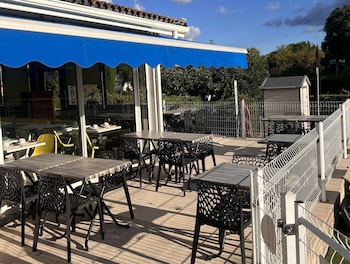 sure hotel by best western nimes est