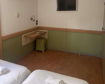 sure hotel by best western nimes est