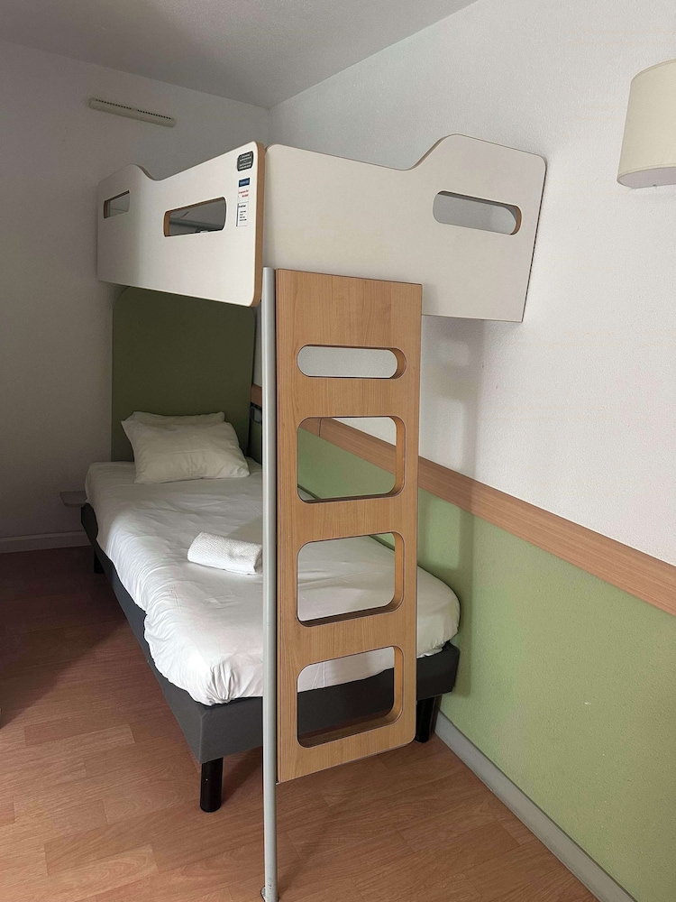 sure hotel by best western nimes est