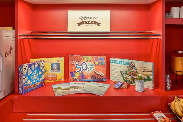 hotelf1 nice villeneuve loubet