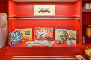 hotelf1 nice villeneuve loubet