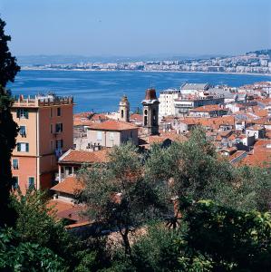 hotelf1 nice villeneuve loubet