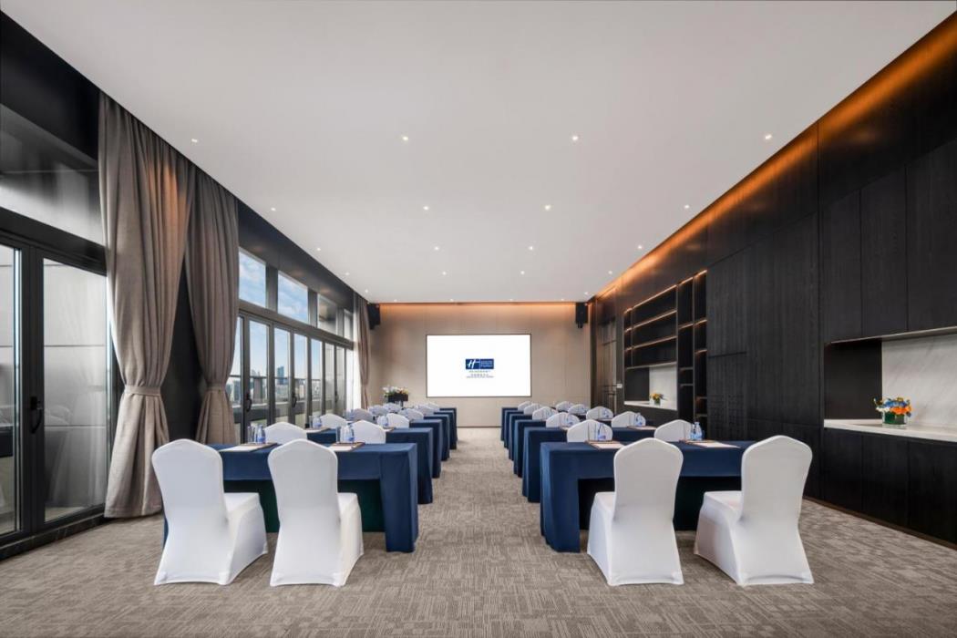 holiday inn express shenzhen futian center an ihg hotel