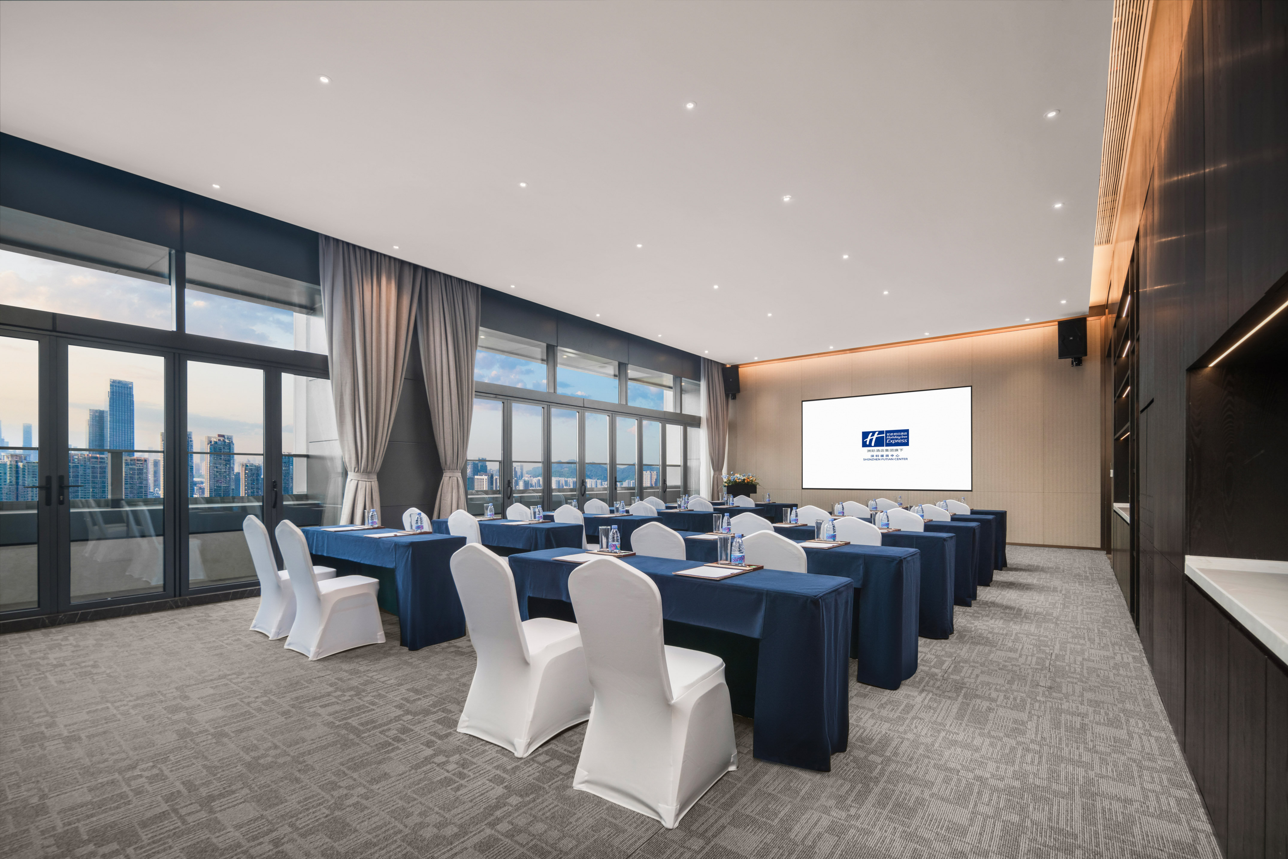 holiday inn express shenzhen futian center an ihg hotel