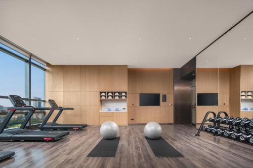 holiday inn express shenzhen futian center an ihg hotel