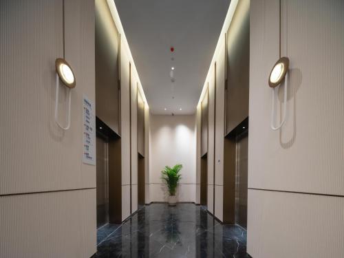 holiday inn express shenzhen futian center an ihg hotel