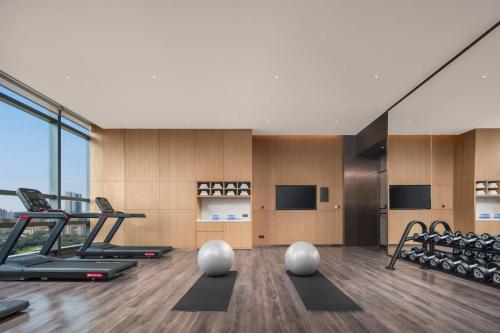 holiday inn express shenzhen futian center an ihg hotel