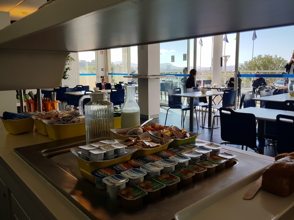 ibis budget marseille lestaque