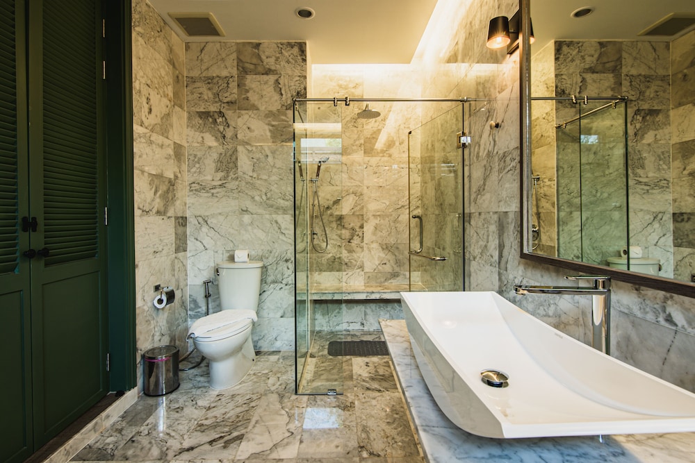 lumphawa amphawa resort