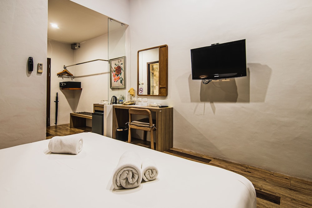 lumphawa amphawa resort