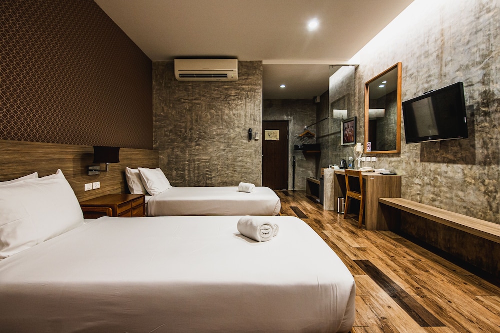 lumphawa amphawa resort