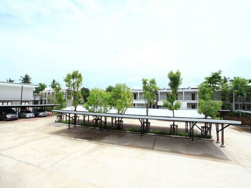 lumphawa amphawa resort