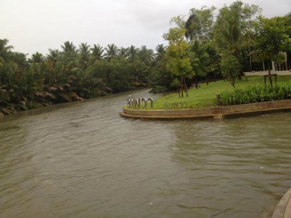 lumphawa amphawa resort