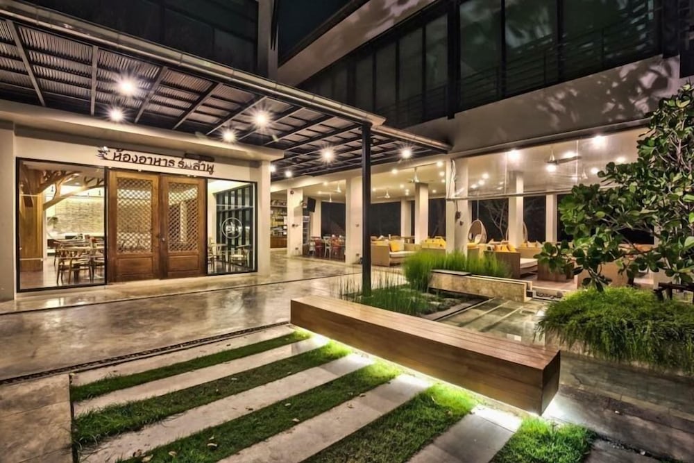 lumphawa amphawa resort