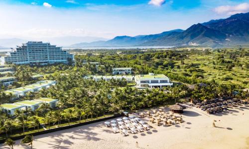 cam ranh riviera beach resort and spa