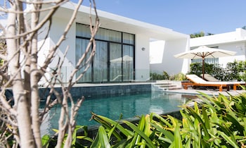 cam ranh riviera beach resort and spa