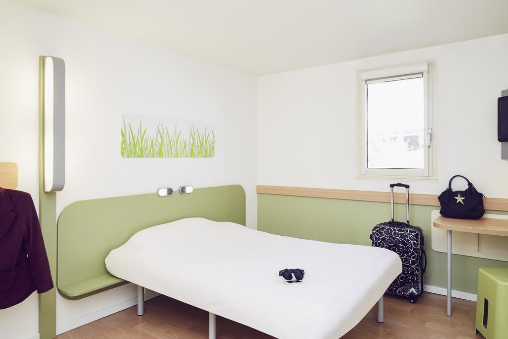 bandb hotel marseille parc chanot