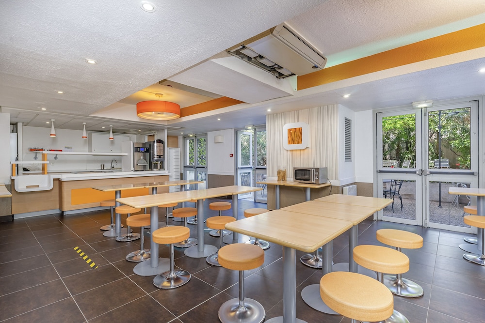 bandb hotel marseille parc chanot