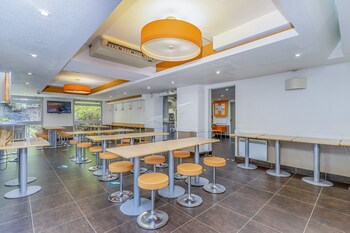 bandb hotel marseille parc chanot