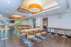 bandb hotel marseille parc chanot