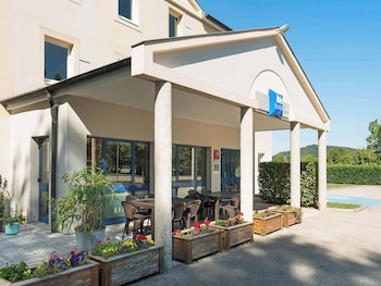 ibis budget lons le saunier