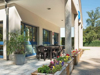 ibis budget lons le saunier