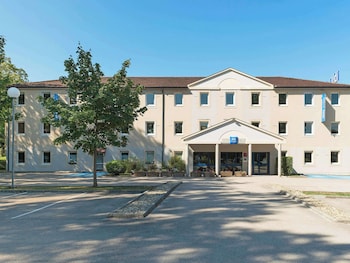 ibis budget lons le saunier