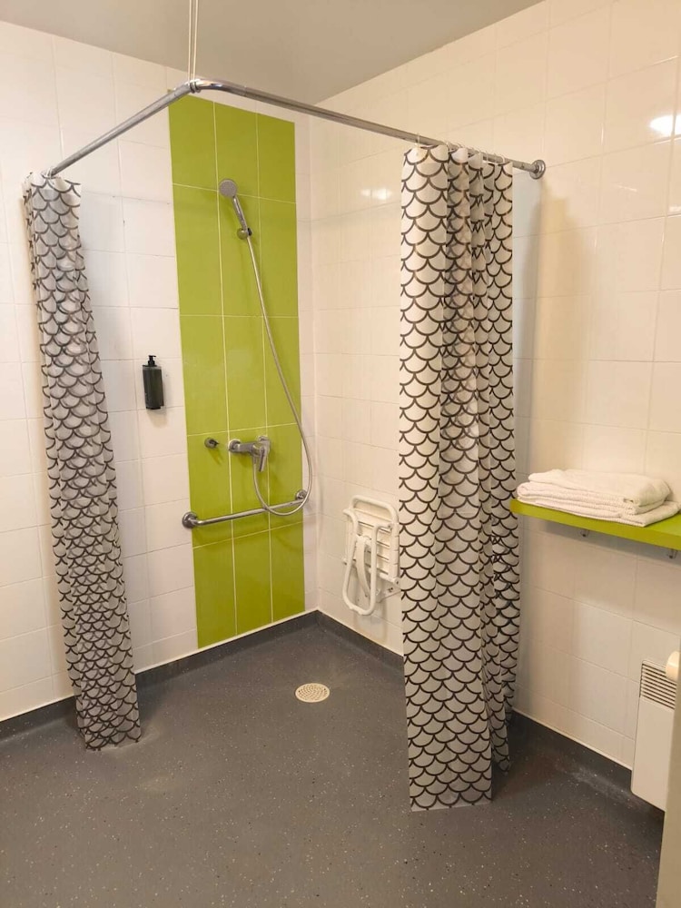 ibis budget lons le saunier