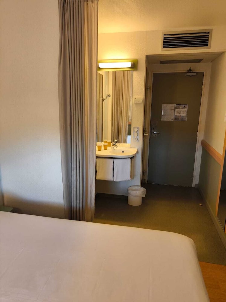 ibis budget lons le saunier