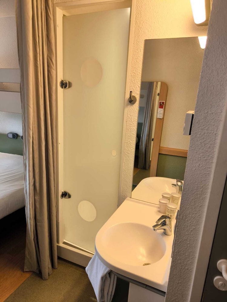 ibis budget lons le saunier