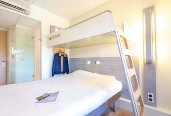 ibis budget frejus saint raphael capitou a8