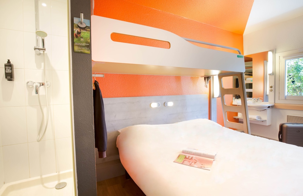 ibis budget frejus saint raphael capitou a8