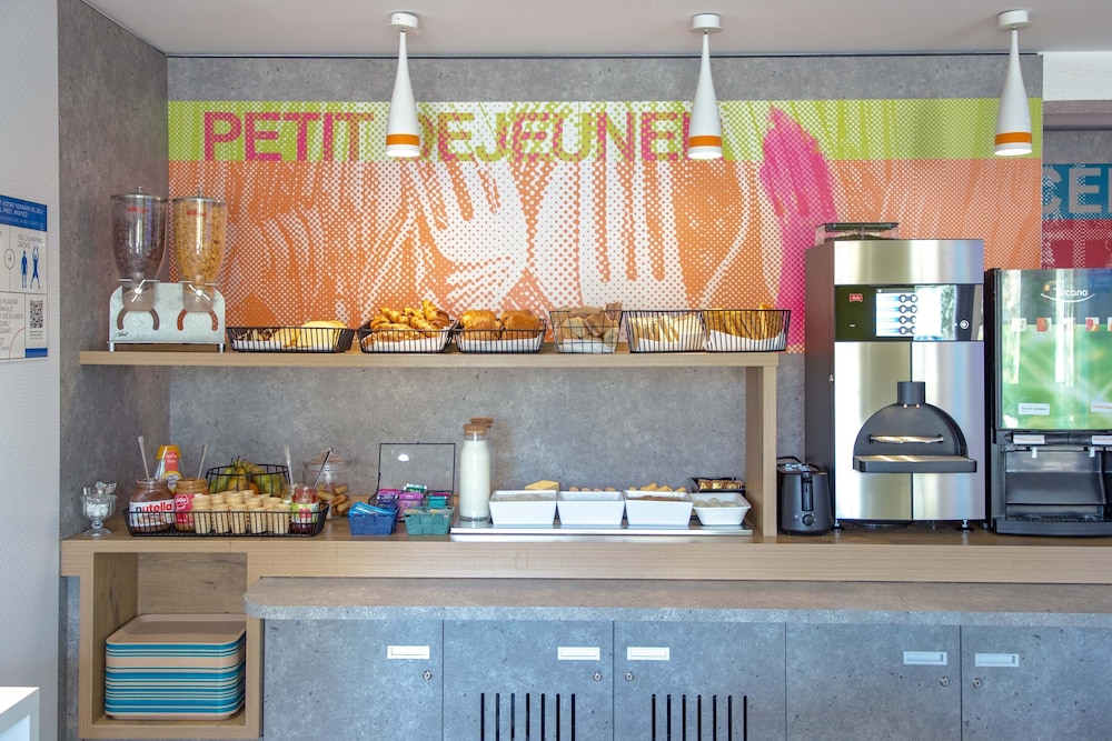 ibis budget frejus saint raphael capitou a8