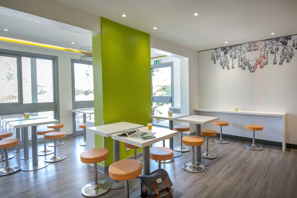 ibis budget frejus saint raphael capitou a8