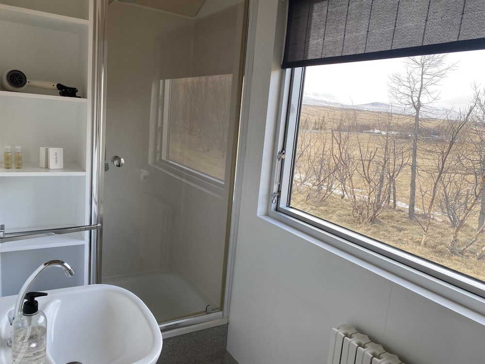 bakkaflot guesthouse