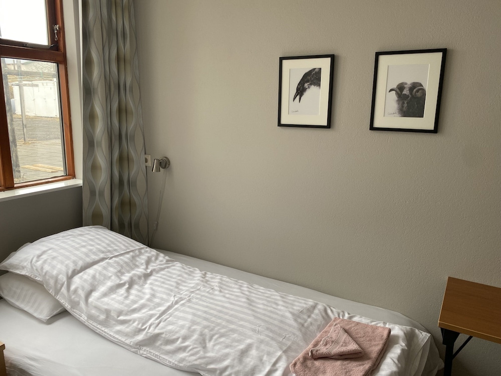 bakkaflot guesthouse